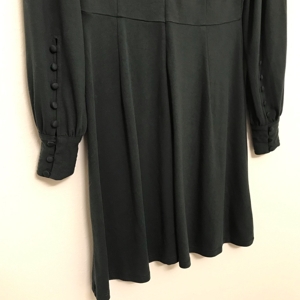 Green LOFT Dress w/ ballon sleeves, button detail